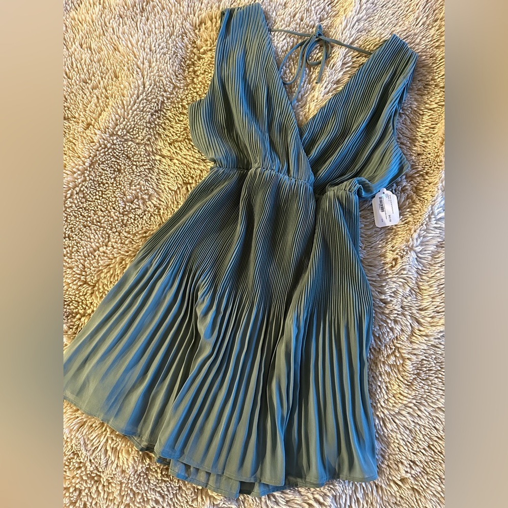 Elegant Pleated Dress in Teal